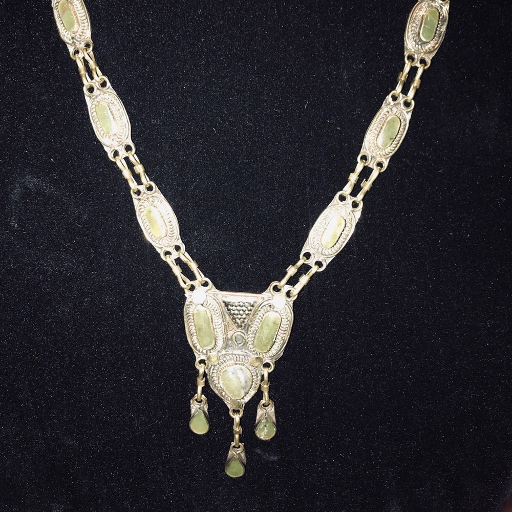 Tribal Necklace green light weight